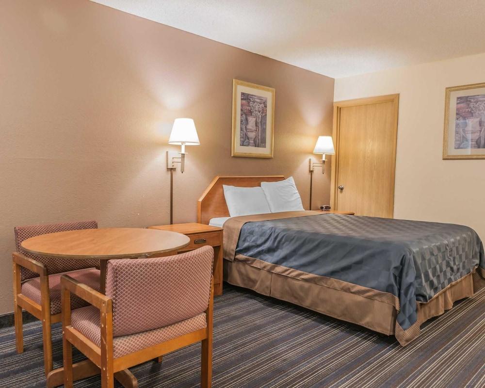 Econo Lodge Cloverdale Extérieur photo