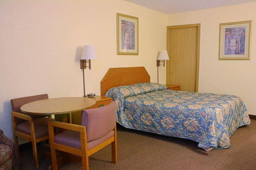 Econo Lodge Cloverdale Extérieur photo