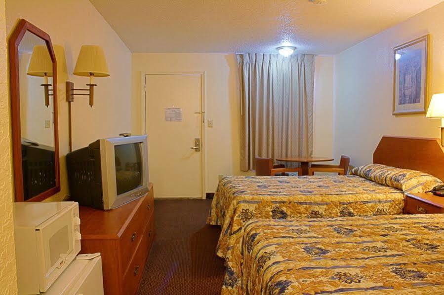 Econo Lodge Cloverdale Extérieur photo