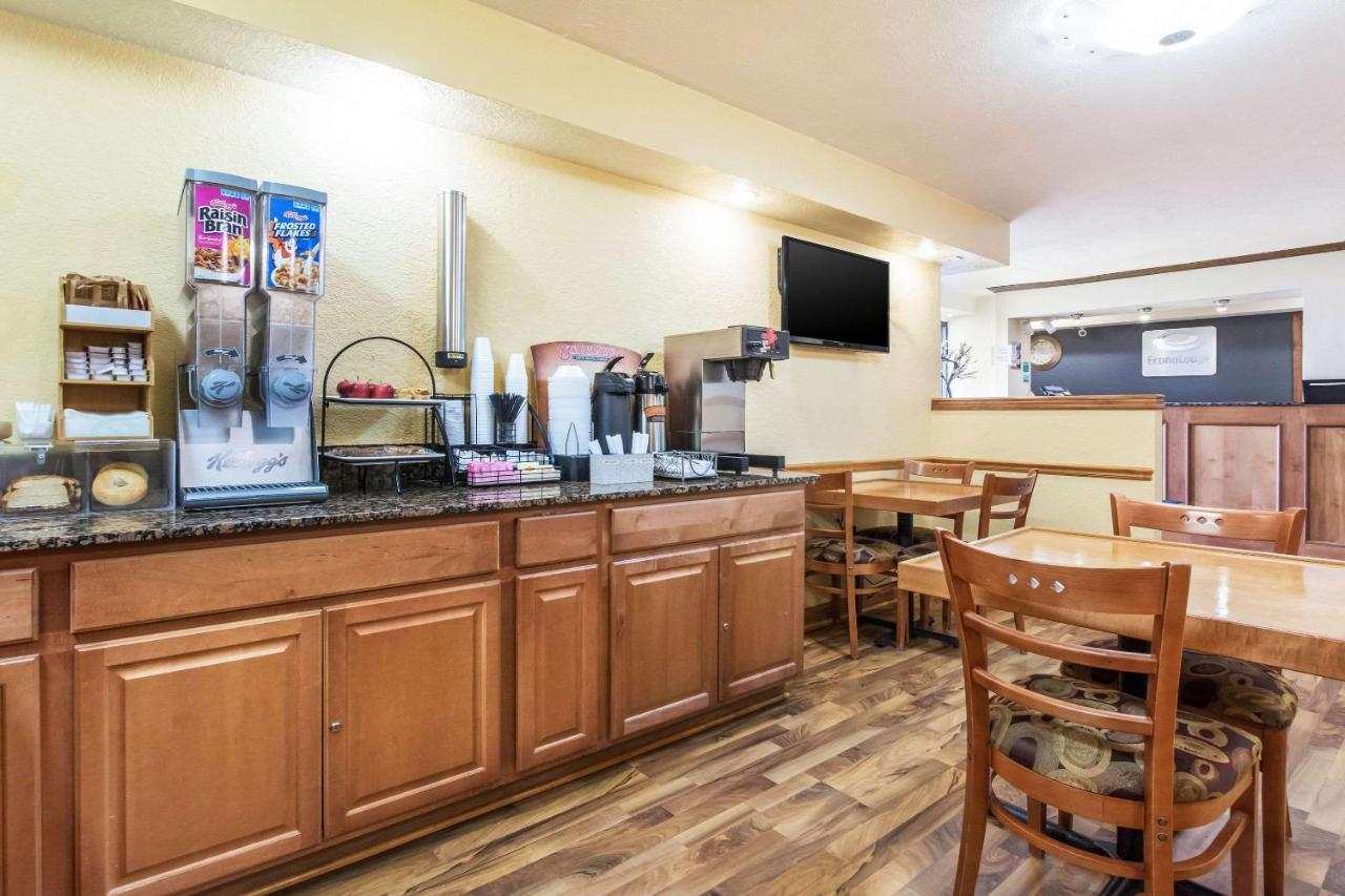 Econo Lodge Cloverdale Extérieur photo