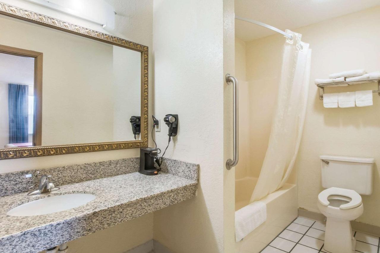 Econo Lodge Cloverdale Extérieur photo