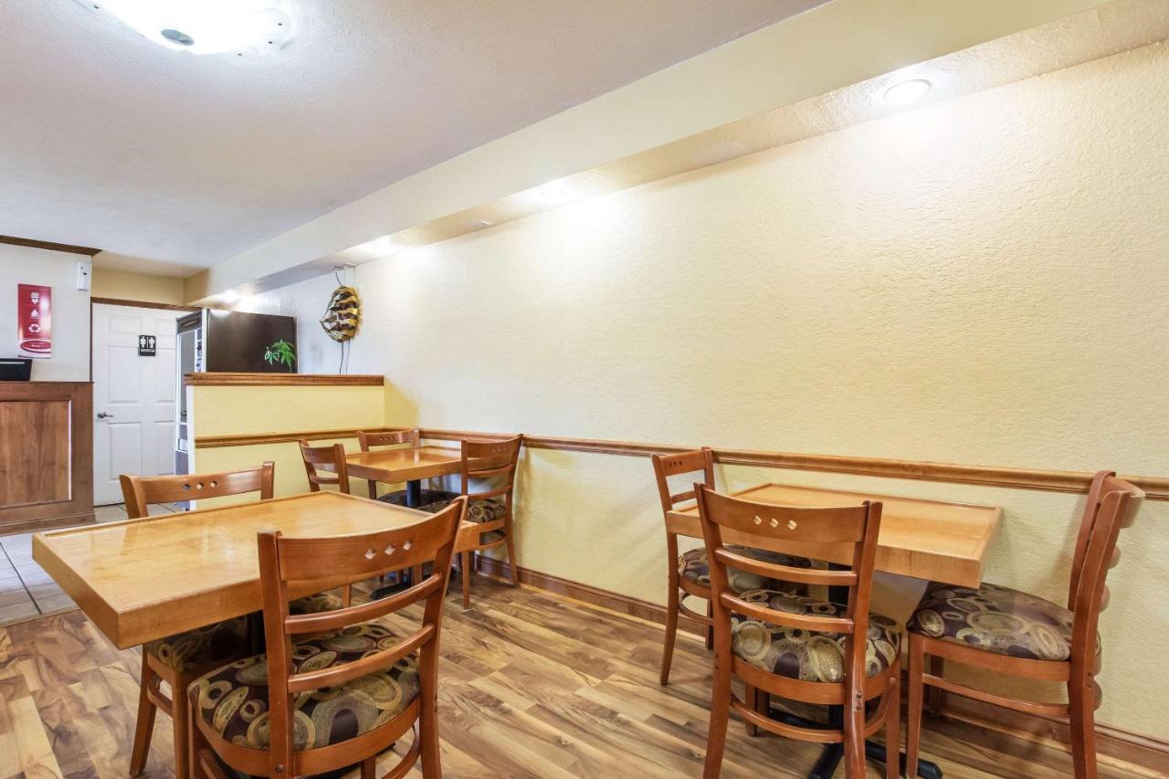 Econo Lodge Cloverdale Extérieur photo